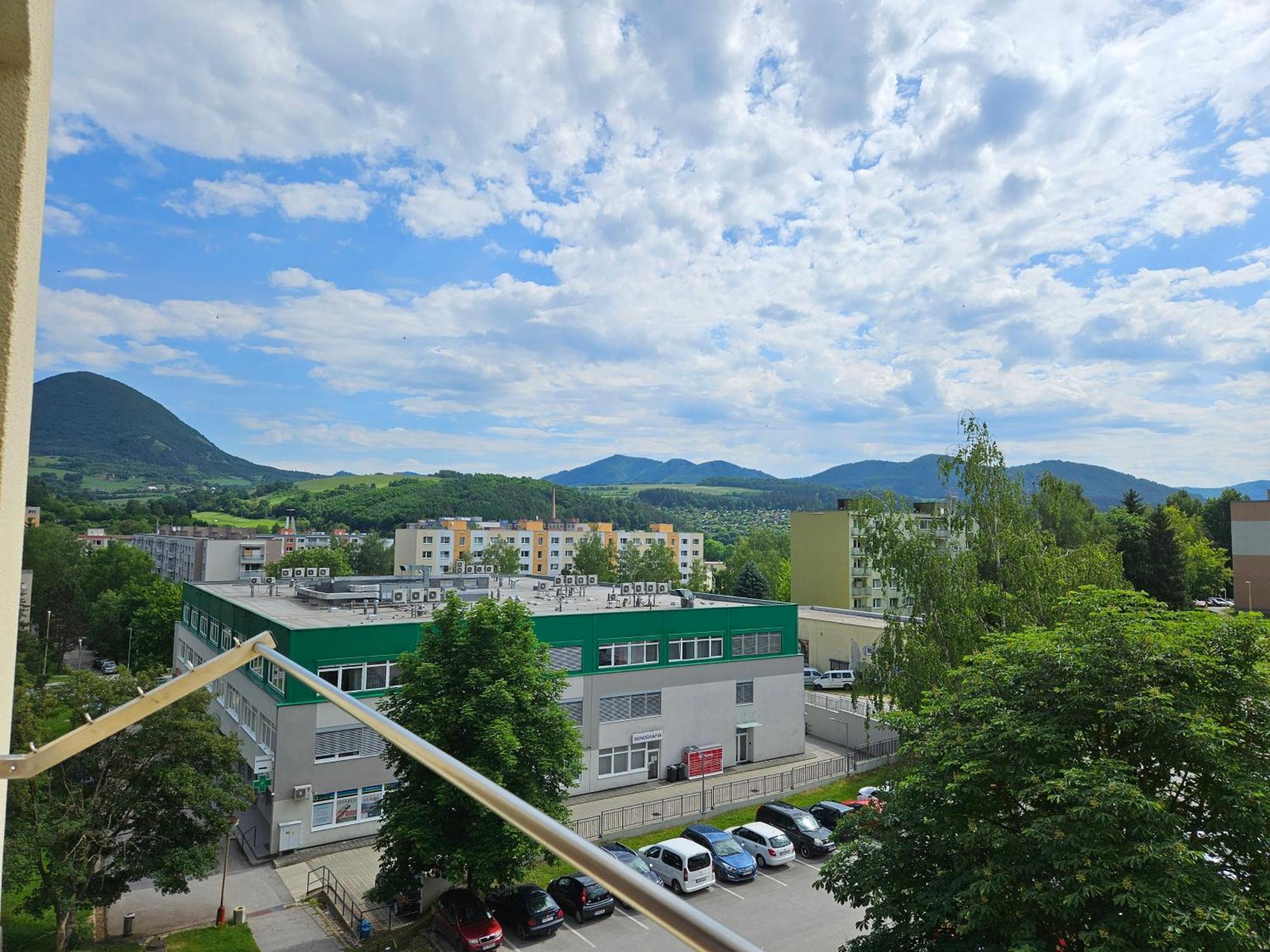 Wolf Apartman Pokojne Ubytovanie V Povazskej Bystrici Ticha Lokalita S Parkovanim Vsade Blizko Vhodne Pre Pracovne Cesty Turistiku Aj Oddych Plne Vybavena Kuchyna Považská Bystrica Exteriér fotografie